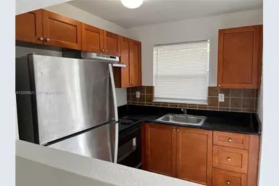 4251 NW 5th St #123, Plantation, FL 33317 - Photo 2