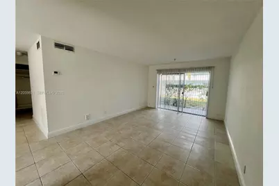 4251 NW 5th St #123, Plantation, FL 33317 - Photo 4