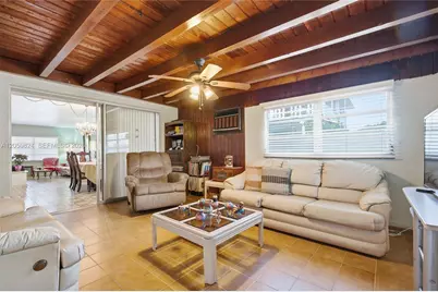 921 E 14 St, Hialeah, FL 33010 - Photo 8