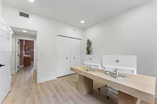 8424 NW 141st Ln, Miami Lakes, FL 33016 - Photo 32