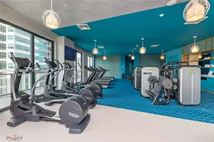 121 NE 34th St, Miami, FL 33137 - Photo 22