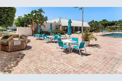 20400 W Country Club Dr #310, Aventura, FL 33180 - Photo 12