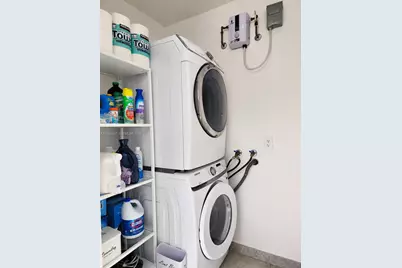 1740 NE 181st St, North Miami Beach, FL 33162 - Photo 32