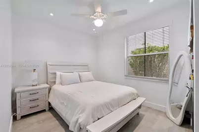 4389 Laurel Ridge Cir, Weston, FL 33331 - Photo 18