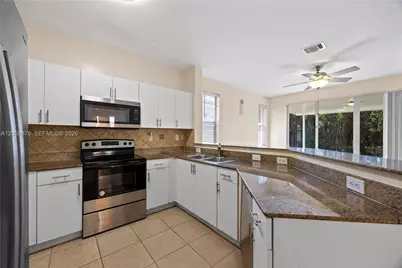 10770 SW 245th St #10770, Homestead, FL 33032 - Photo 6