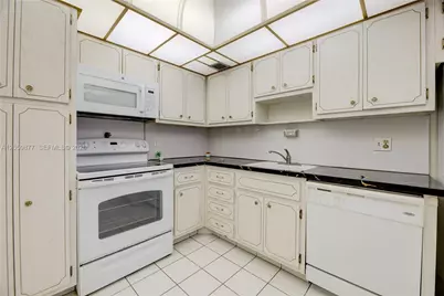 1980 S Ocean Dr #16A, Hallandale Beach, FL 33009 - Photo 10