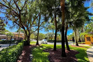 1543 Barcelona Way, Weston, FL 33327 - Photo 18