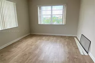 9350 Fontainebleau Blvd, Miami, FL 33172 - Photo 20