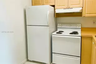 9350 Fontainebleau Blvd, Miami, FL 33172 - Photo 10