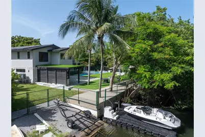 20001 NE 25th Ave, Miami, FL 33180 - Photo 96