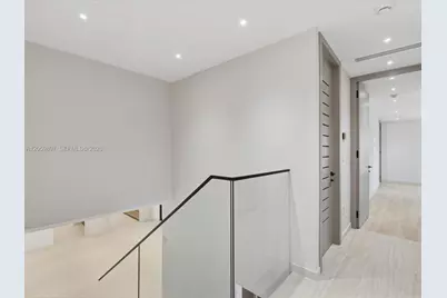 20001 NE 25th Ave, Miami, FL 33180 - Photo 26