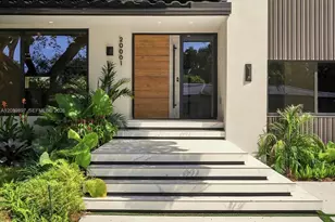 20001 NE 25th Ave, Miami, FL 33180 - Photo 14