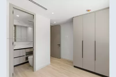 20001 NE 25th Ave, Miami, FL 33180 - Photo 66