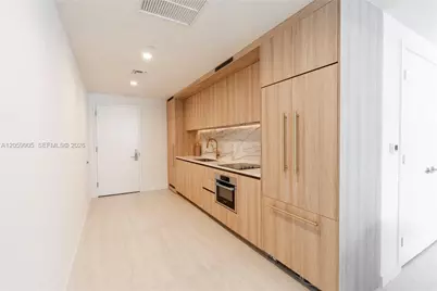 77 SE 5th St #3914, Miami, FL 33131 - Photo 6