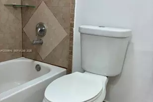 1121 SW 105th Ave, Miami, FL 33174 - Photo 10