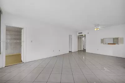 18555 NE 14th Ave #502, Miami, FL 33179 - Photo 10