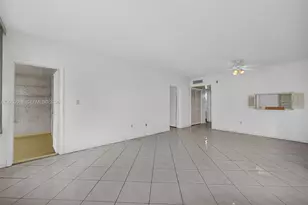 18555 NE 14th Ave, Miami, FL 33179 - Photo 10