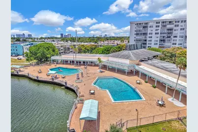 18555 NE 14th Ave #502, Miami, FL 33179 - Photo 36