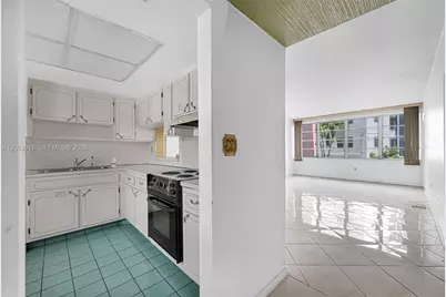 18555 NE 14th Ave #502, Miami, FL 33179 - Photo 4
