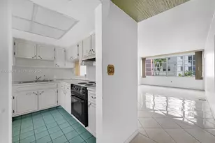18555 NE 14th Ave, Miami, FL 33179 - Photo 4
