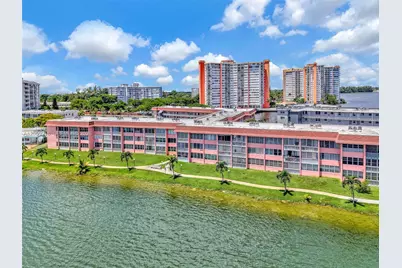 18555 NE 14th Ave #502, Miami, FL 33179 - Photo 38