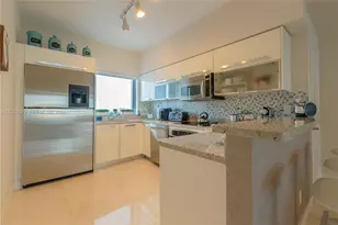 601 NE 36th St, Miami, FL 33137 - Photo 10