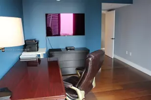31 SE 6th St, Miami, FL 33131 - Photo 16