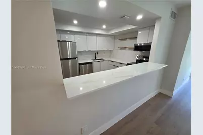 501 Three Islands Blvd #112, Hallandale Beach, FL 33009 - Photo 2