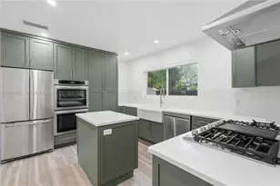 110 N 16th Ave, Hollywood, FL 33020 - Photo 14