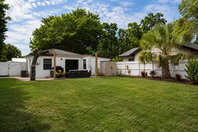 1415 SW 27th Ct, Fort Lauderdale, FL 33315 - Photo 8