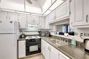 3431 NW 50th Ave, Lauderdale Lakes, FL 33319 - Photo 14