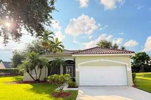 420 SE 23rd Ln, Homestead, FL 33033 - Photo 2