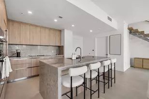 92 SW 3rd St, Miami, FL 33130 - Photo 2