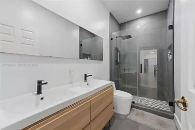 10865 NW 73rd Ter, Doral, FL 33178 - Photo 26