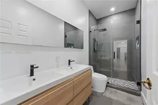 10865 NW 73rd Terrace, Doral, FL 33178 - Photo 26