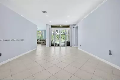 16855 SW 49th Ct, Miramar, FL 33027 - Photo 6