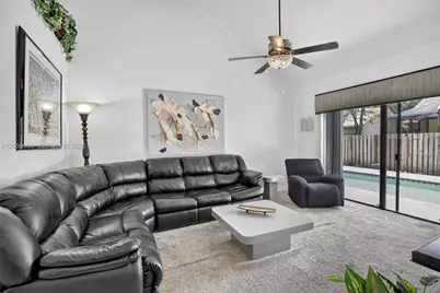 11584 Waterford Ct, Cooper City, FL 33026 - Photo 10