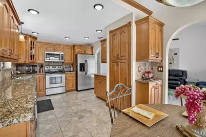 11584 Waterford Ct, Cooper City, FL 33026 - Photo 8
