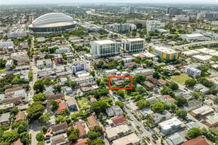 1121 NW 5th St, Miami, FL 33128 - Photo 4
