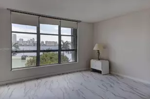 3600 Mystic Pointe Dr, Aventura, FL 33180 - Photo 10