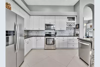 16247 Erie Pl, Davie, FL 33331 - Photo 16