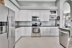 16247 Erie Pl, Davie, FL 33331 - Photo 10