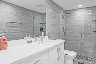 401 Golden Isles Dr, Hallandale Beach, FL 33009 - Photo 28