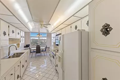 2751 S Ocean Dr #501N, Hollywood, FL 33019 - Photo 12