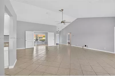 6043 Sunberry Circle, Boynton Beach, FL 33437 - Photo 4