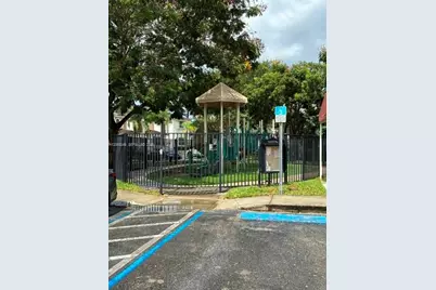 4219 NE 9th St, Homestead, FL 33033 - Photo 4
