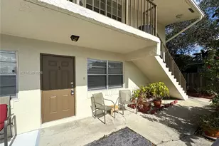 215 NW 25th St, Wilton Manors, FL 33311 - Photo 2