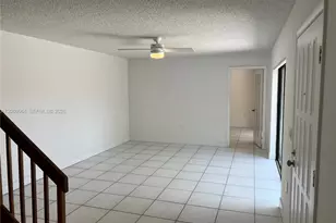9105 SW 19th Pl, Davie, FL 33324 - Photo 12