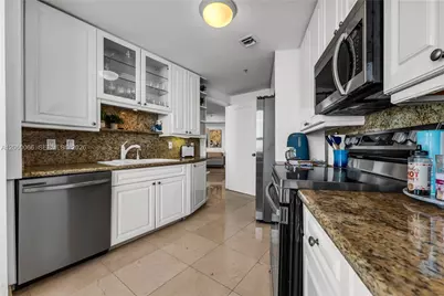 848 Brickell Key Dr #1102, Miami, FL 33131 - Photo 22
