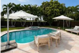 455 S Shore Dr, Miami Beach, FL 33141 - Photo 1